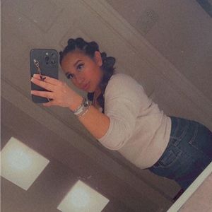 Meet your Posher, Renata